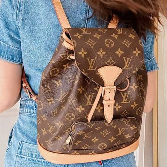 Louis Vuitton Handbags - 💎✨BEAUTIFUL✨💎AUTHENTIC Louis Vuitton Monogram Montsouris MM Back Pack